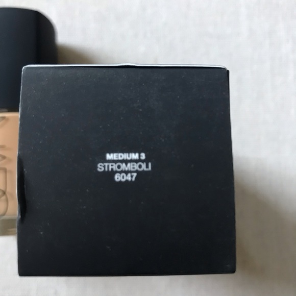 Nars Sheer Glow Foundation - Picture 2 of 3